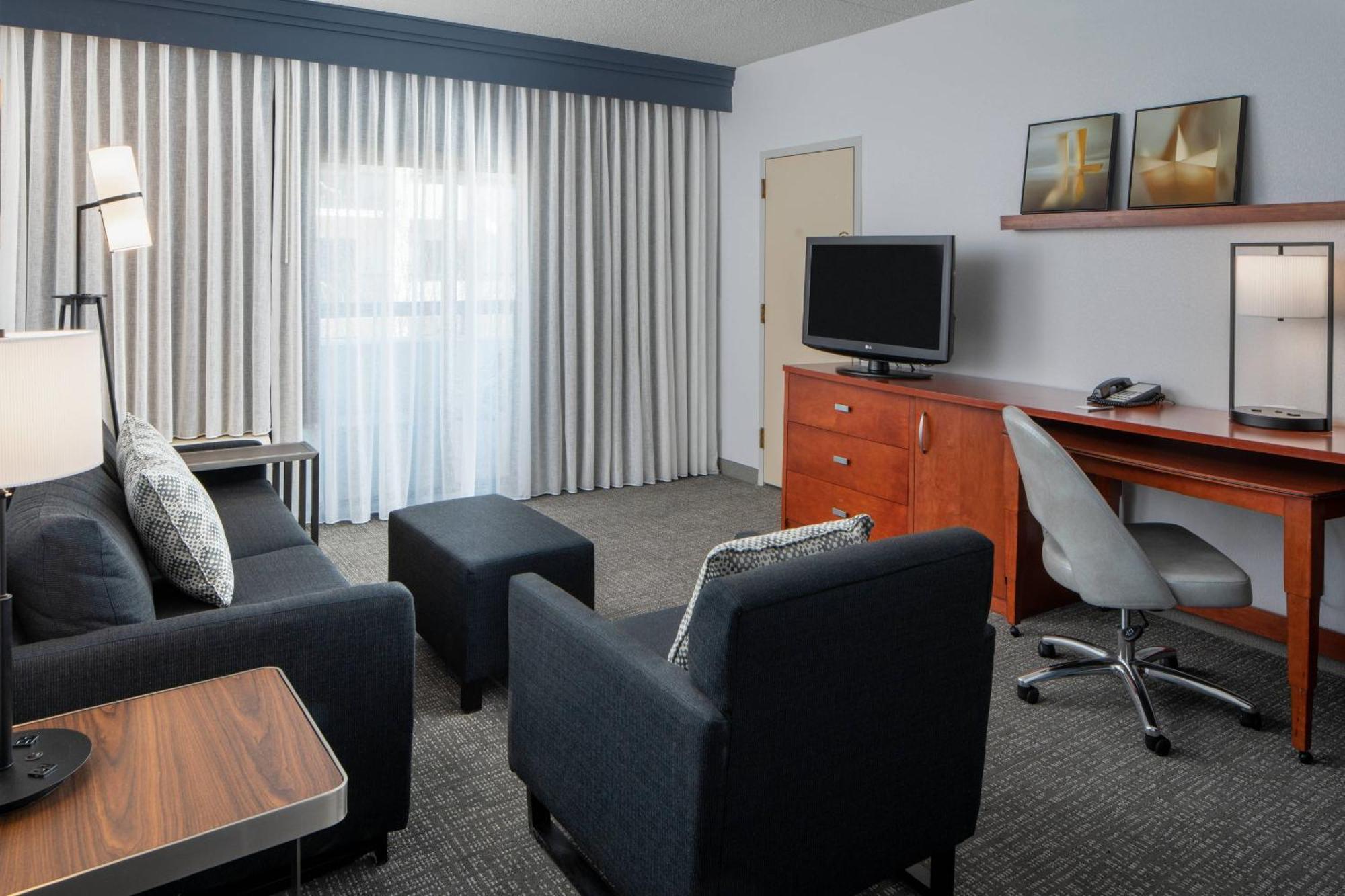 Courtyard By Marriott Dulles Airport Herndon/Reston Esterno foto
