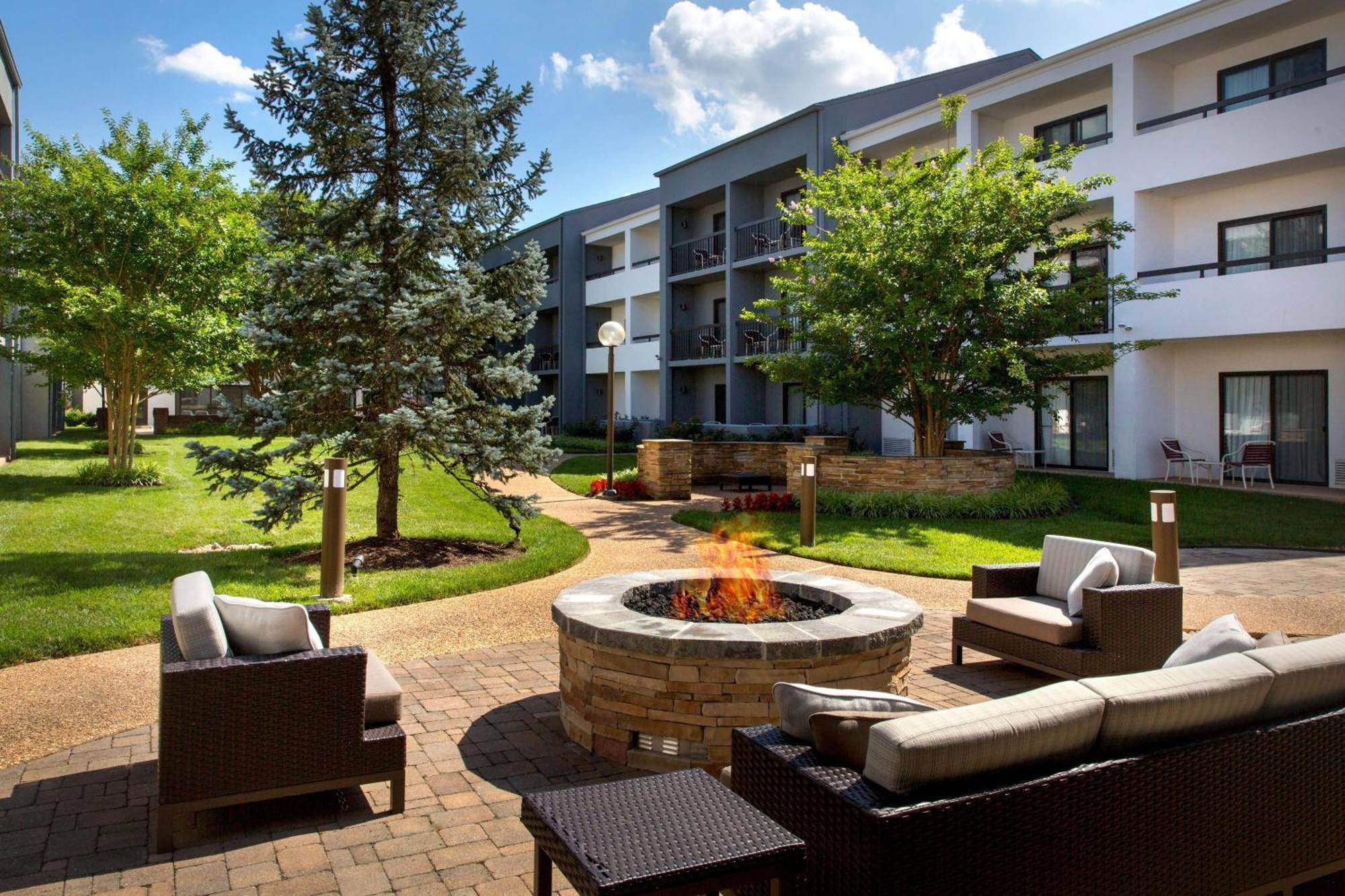 Courtyard By Marriott Dulles Airport Herndon/Reston Esterno foto